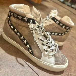 Like New Vintage Havana Size 7